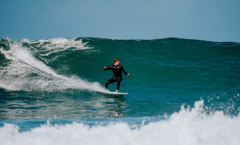 Host SurfInstructor Mateo Tenerifesurf.camp